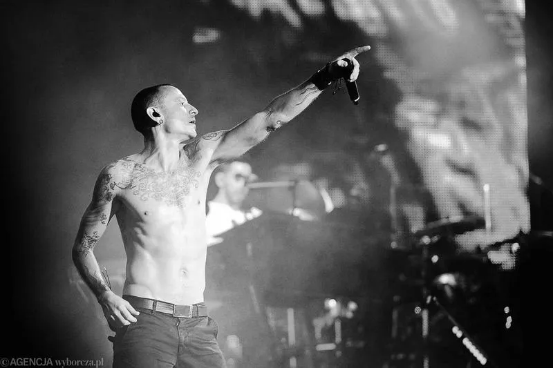 Chester Bennington: Niezwykła historia wzlotów i upadków ikony rocka