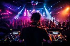 DJ