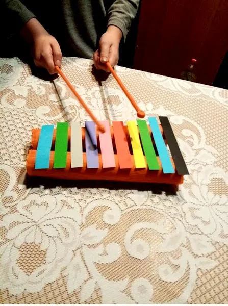 Instrumenty muzyczne DIY