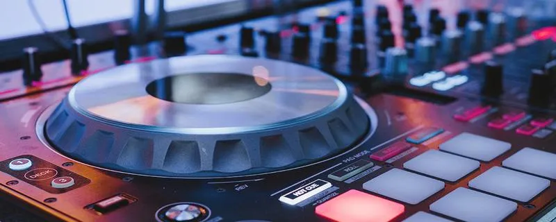 Kontrolery DJ-skie